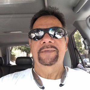 Meet your Posher, Eligio a